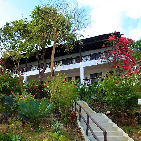 Discovery Island Resort Coron Exterior photo