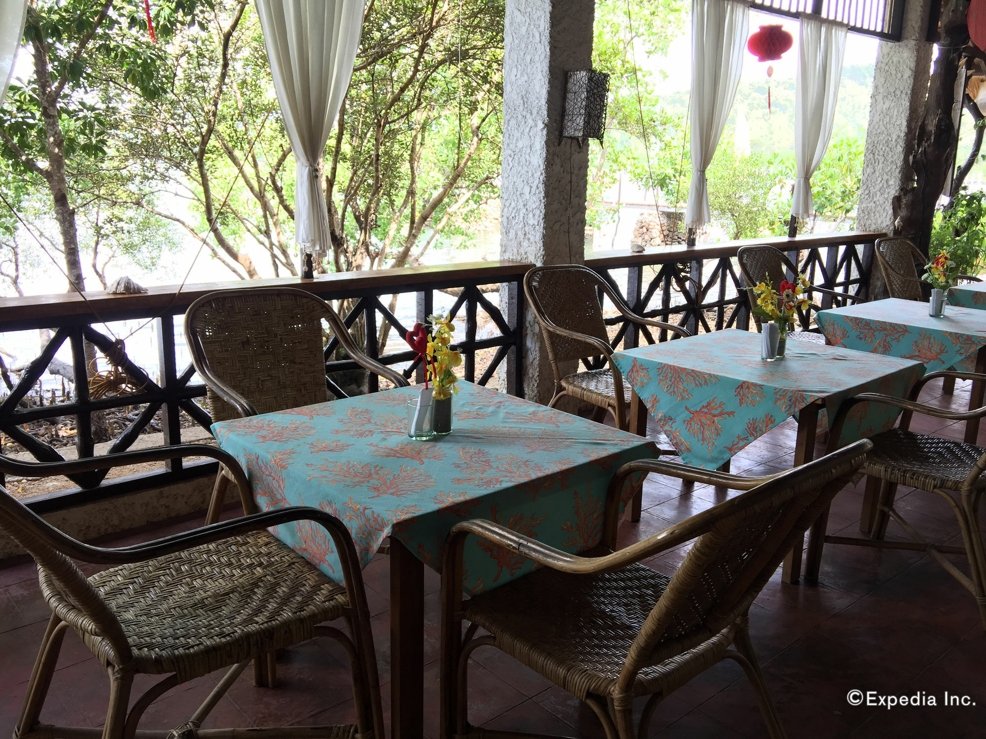 Resort Discovery Island Coron